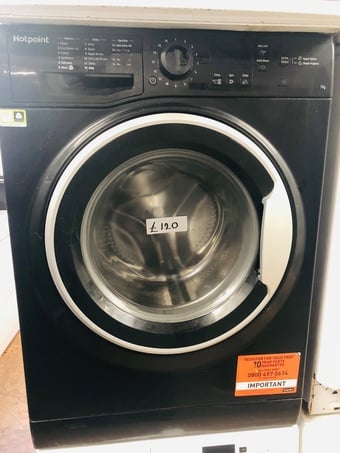 Black Hotpoint 7kg load  steam hygiene washing machine 