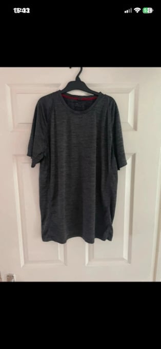 Souluxe grey activewear top in size large