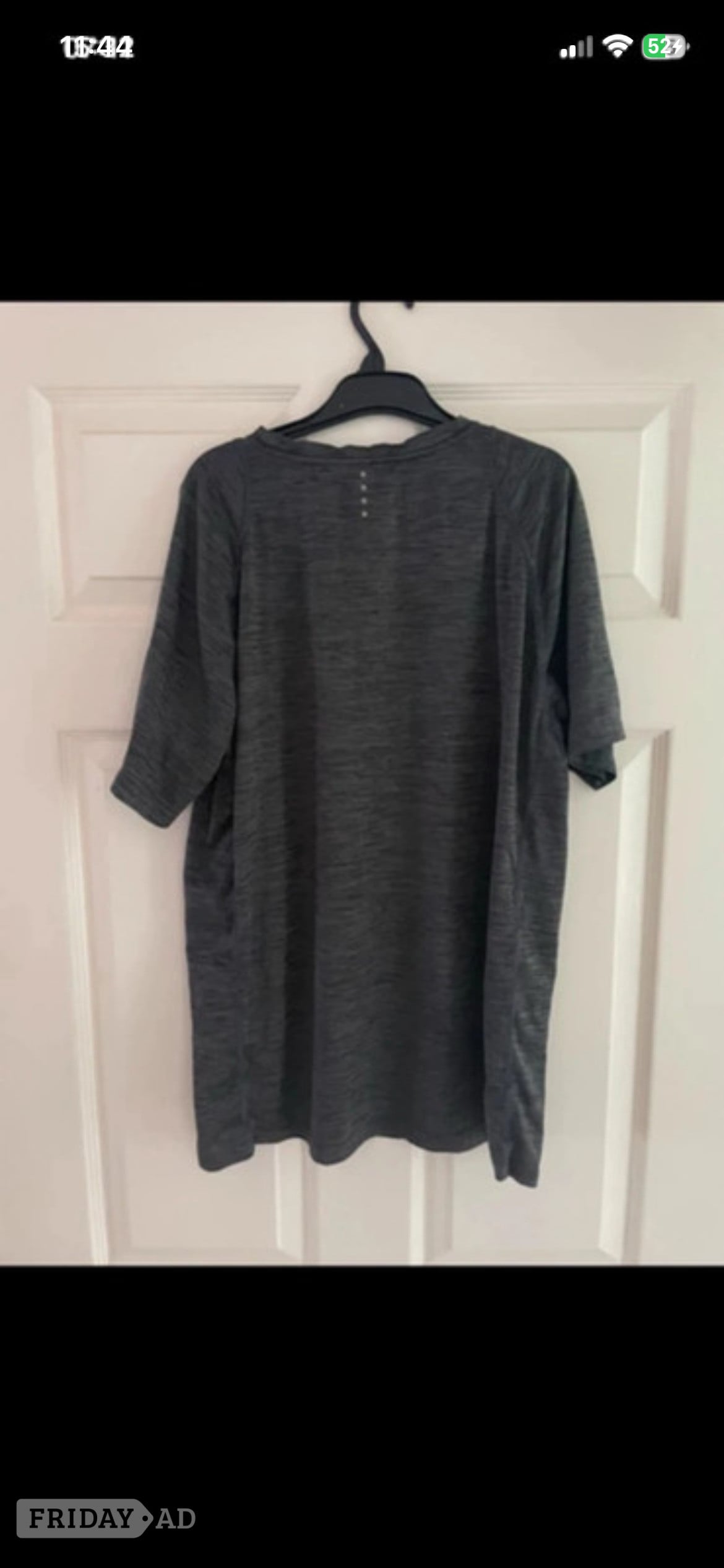 Stourport-On-Severn Souluxe grey activewear top in size large