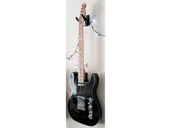 Fender Telecaster MiM  Black. Quality New Strings fitted