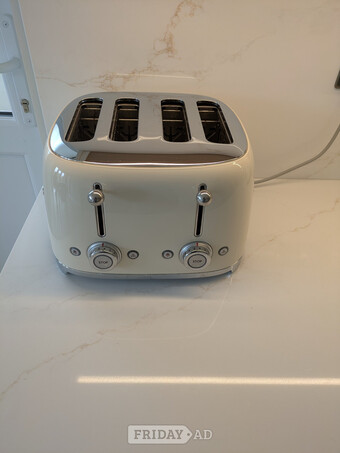 SMEG , Kettle and 4 slice Toaster
