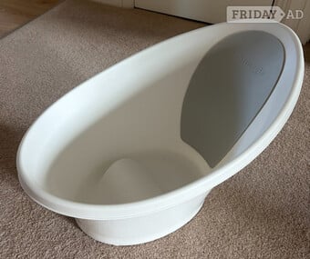 Shnuggle Baby bath