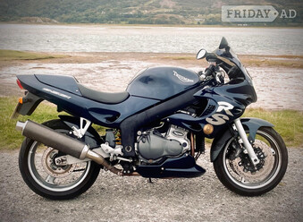 Triumph Sprint RS 955