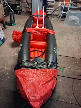 Andes inflatable canoe with foot pump