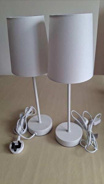 2 Bedside Lights