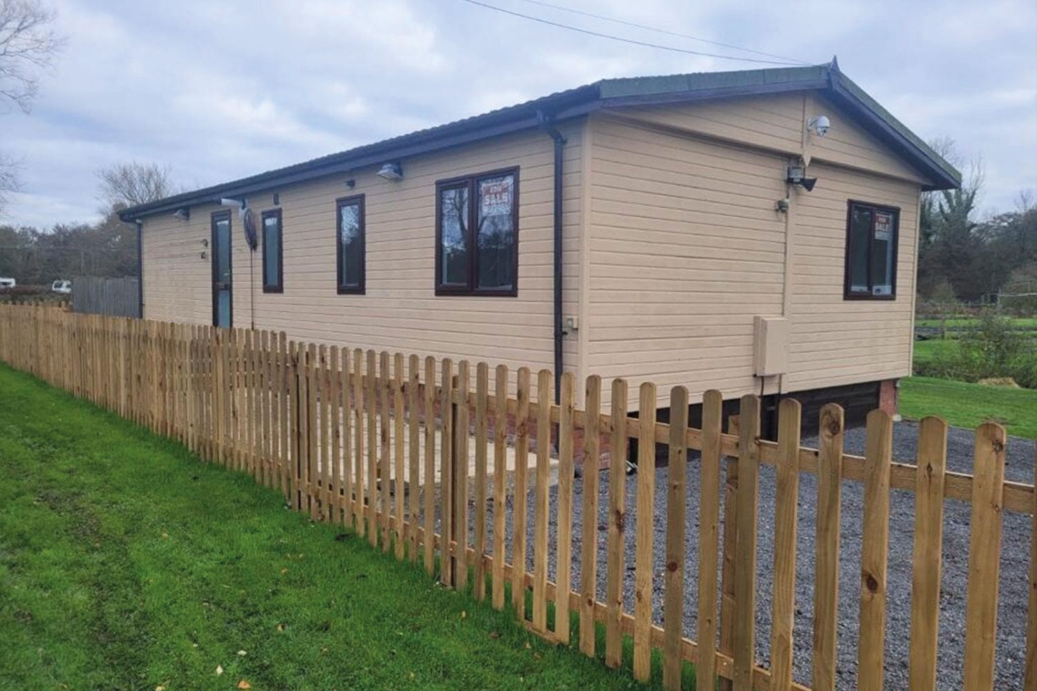 Lodge to rent at Narborough Fisheries in Norfolk