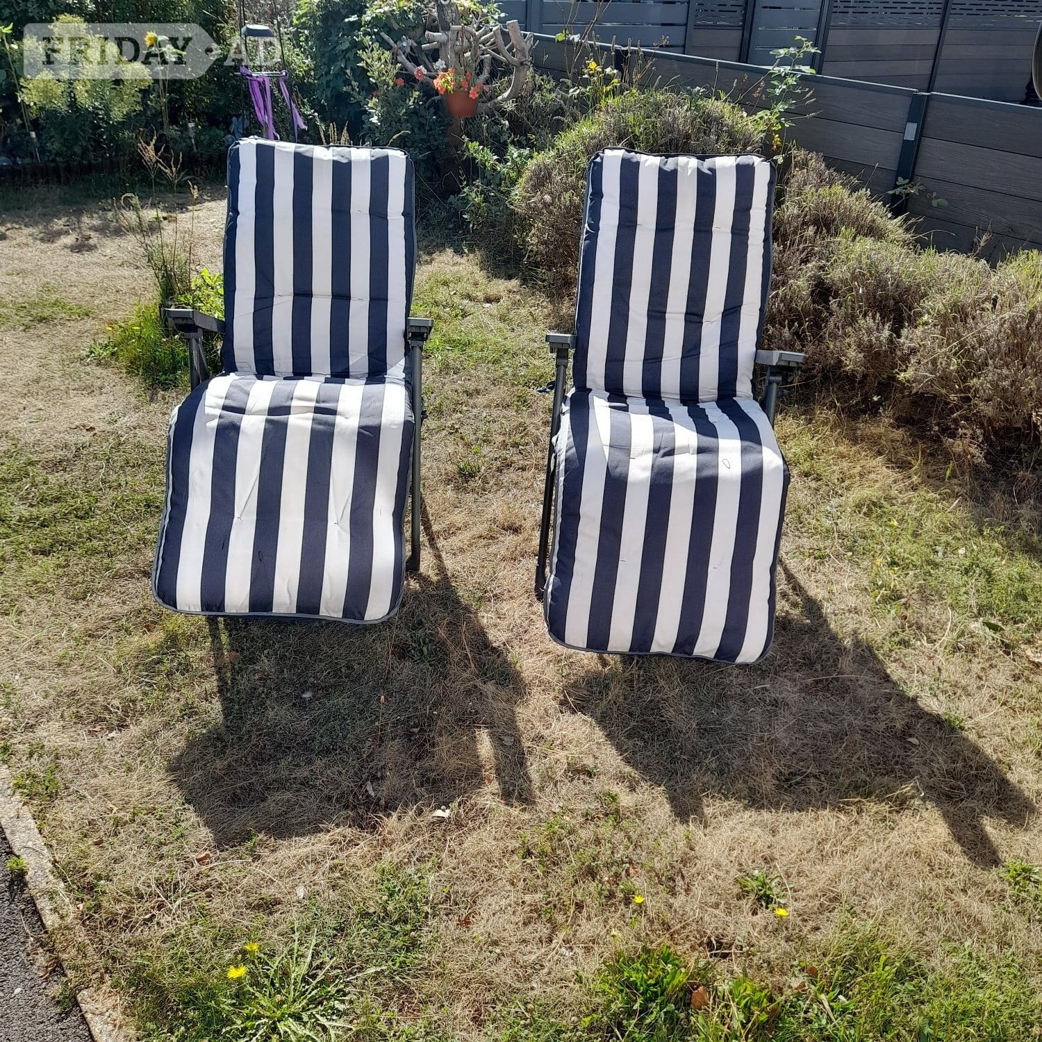 2x Reclining Garden Chairs in Gosport
