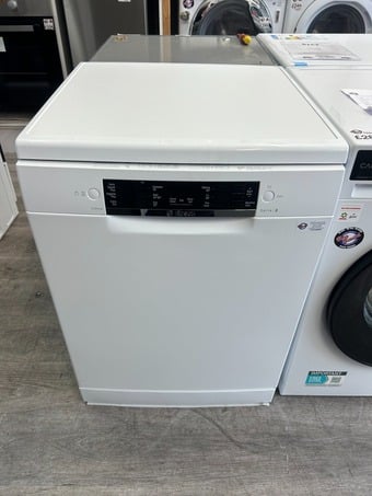 BOSCH FULL SIZE DISHWASHER