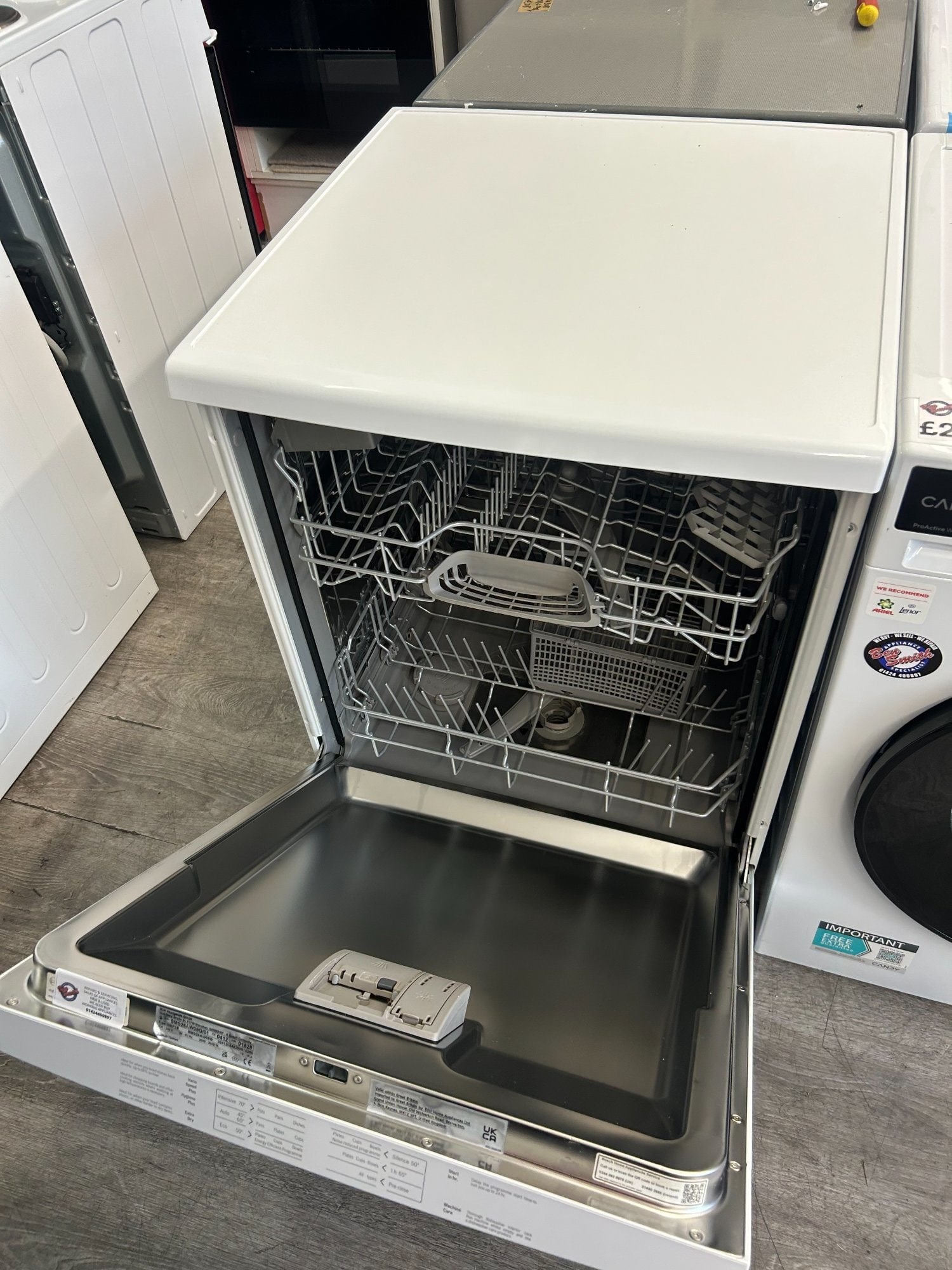 BOSCH FULL SIZE DISHWASHER
