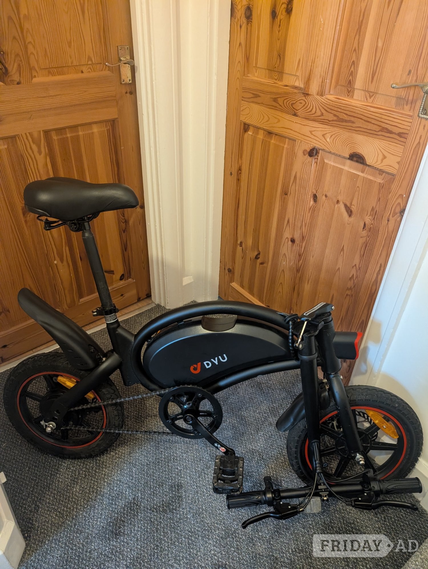 Folding electric DYU bike, low mileage £220 ono