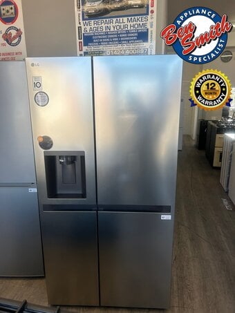 BRAND NEW!! LG AMERICAN FRIDGE