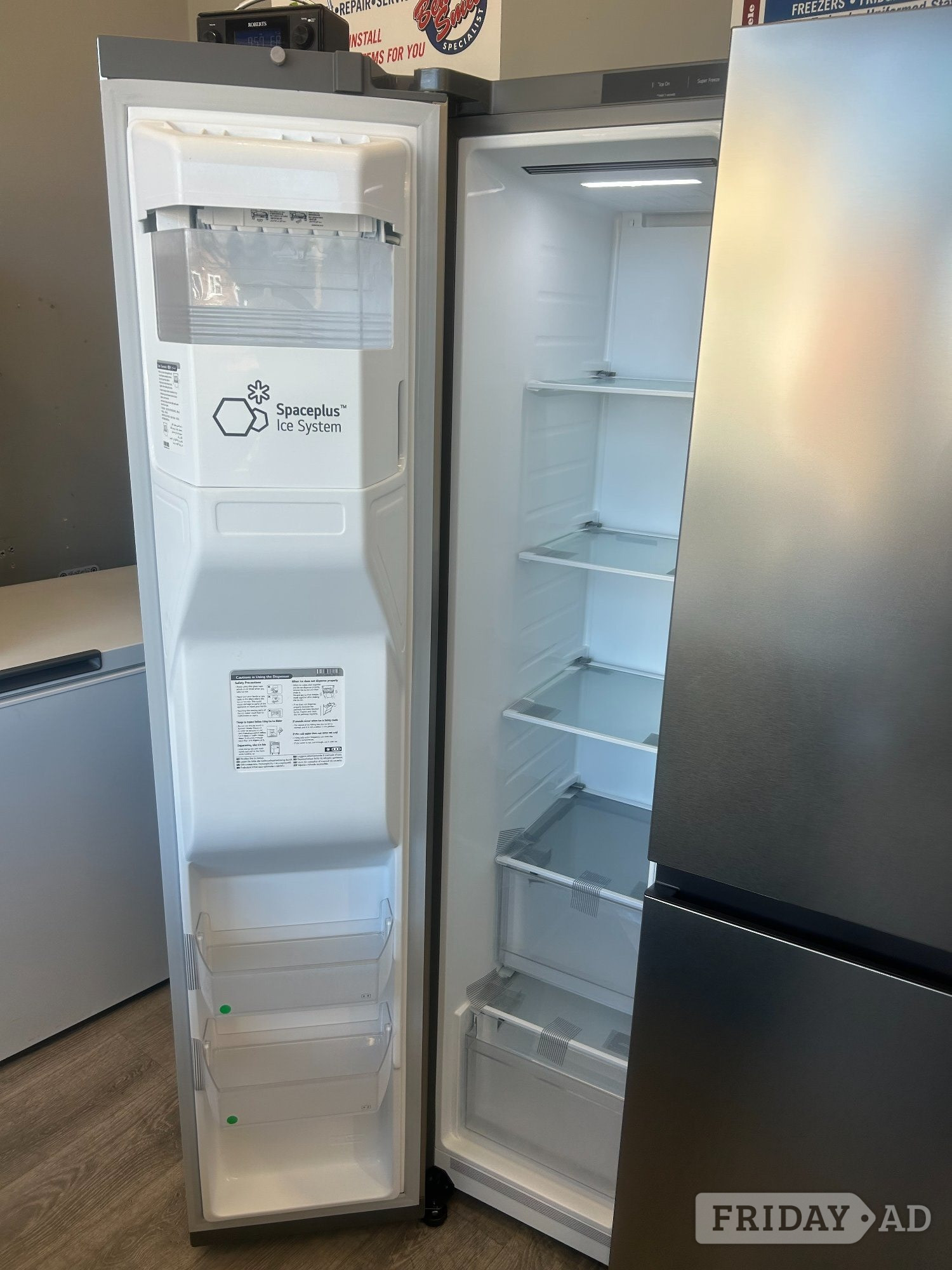 St. Leonards-On-Sea BRAND NEW!! LG AMERICAN FRIDGE