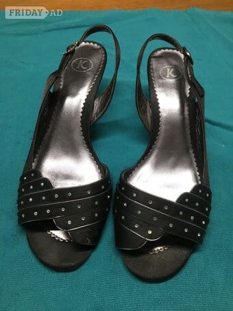 Ladies K Sandals Size 6