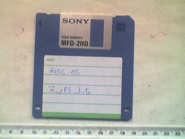 IOMEGA 250Mb ZIP DRIVE , PSU & Disk for ACORN A3010 to A7000 & RI - Computers & Electronics in Waterlooville