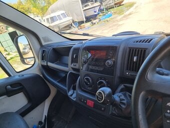 Peugeot Boxer 2.2 Luton with tail lift 