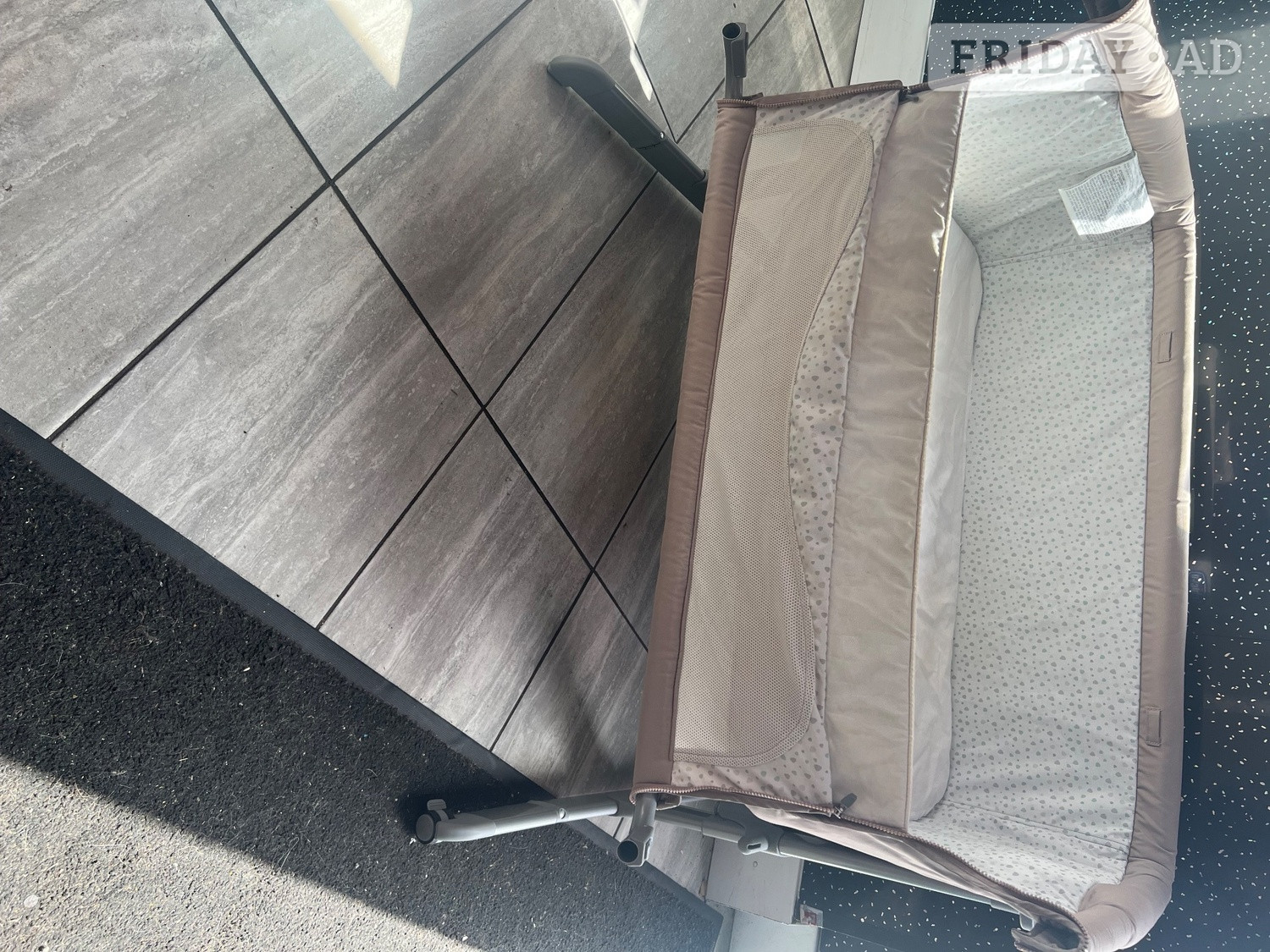 Like New Chicco Next2Me Crib ✨  - Baby & Kids in Hastings