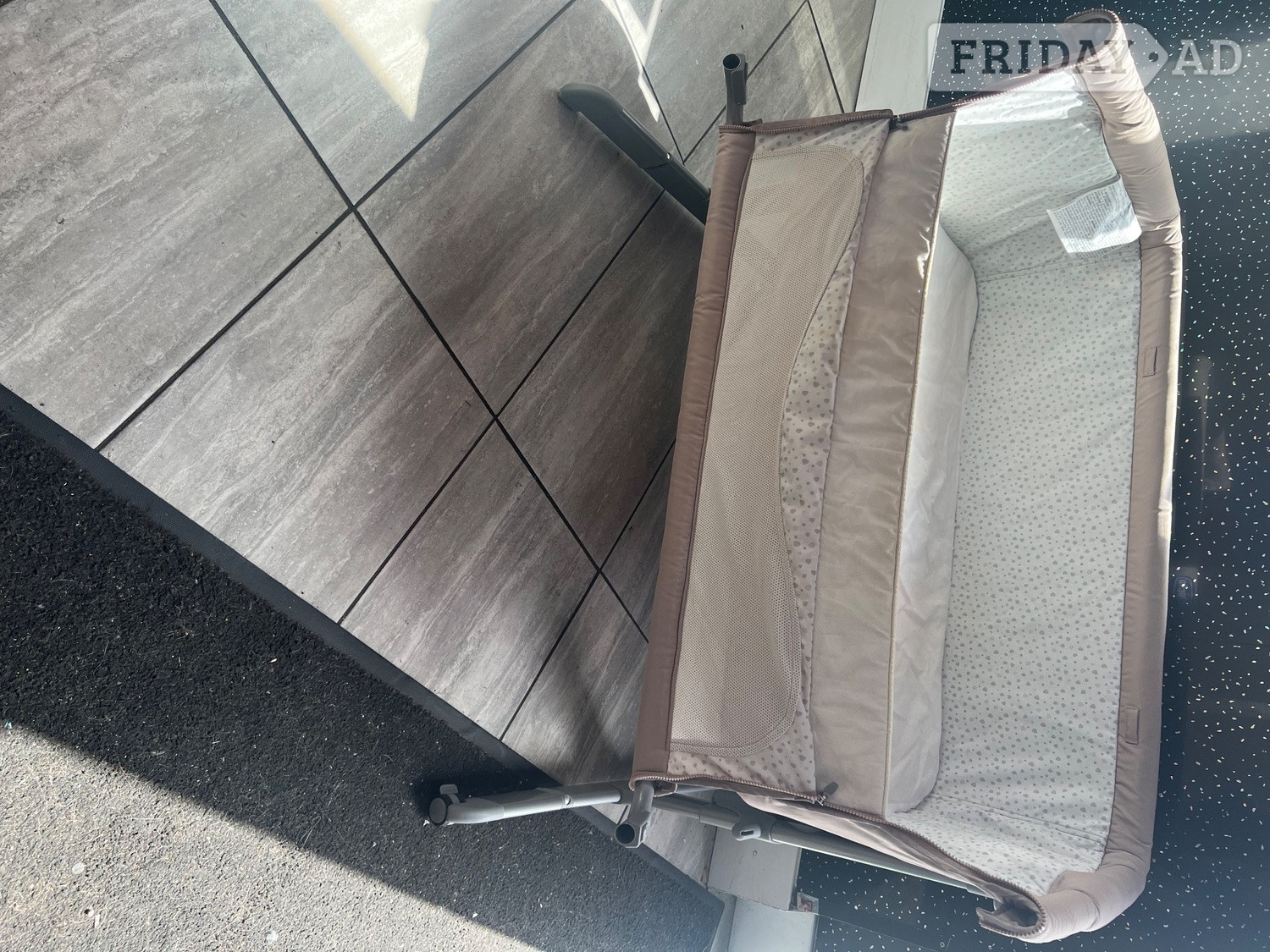 Like New Chicco Next2Me Crib ✨  - Baby & Kids