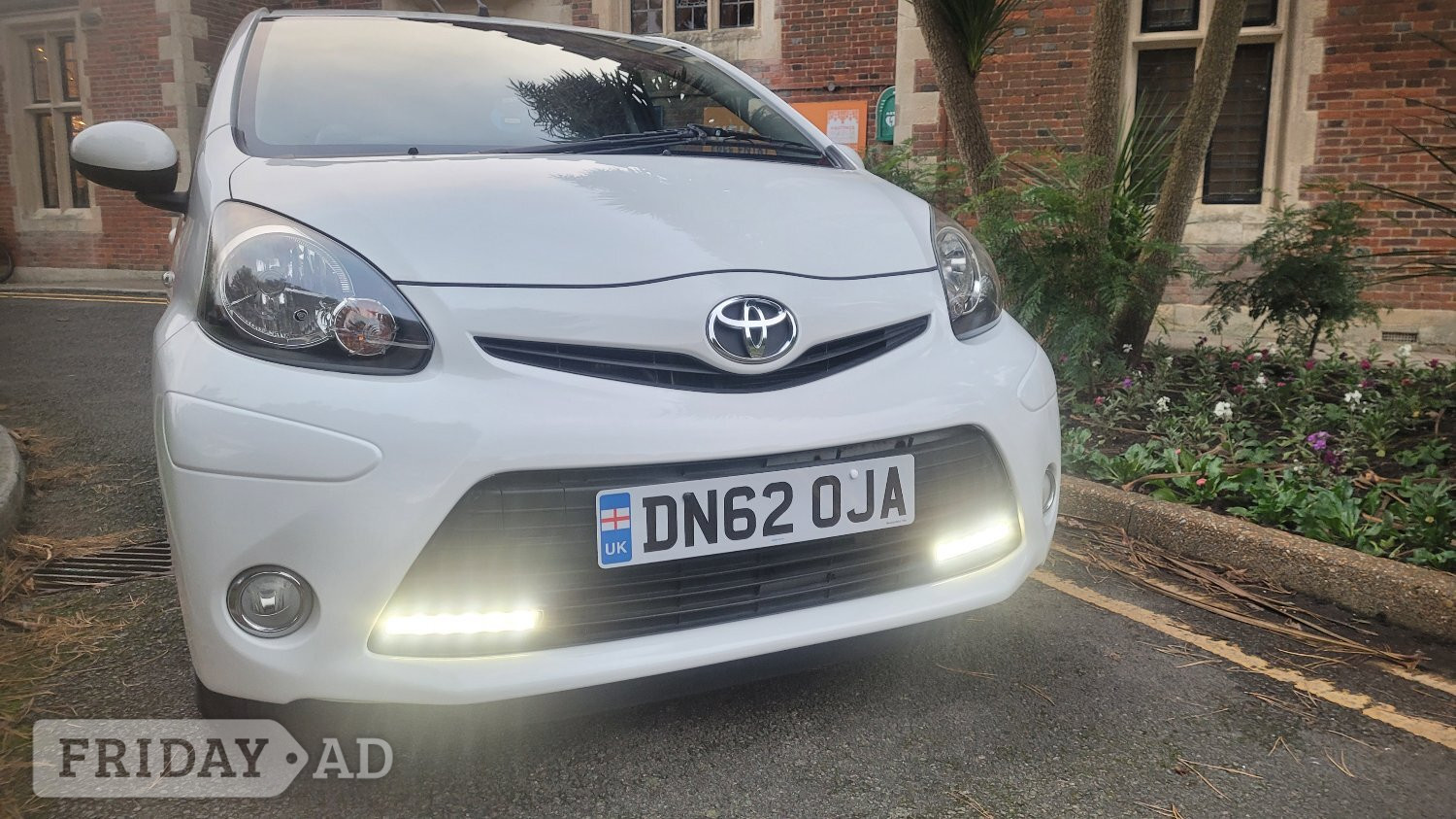 [ berth ]Toyota Aygo 1.0 vvti FIRE Edition 5 door hatchback,£20 roadtax