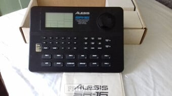 ALESIS SR16 Drum Machine