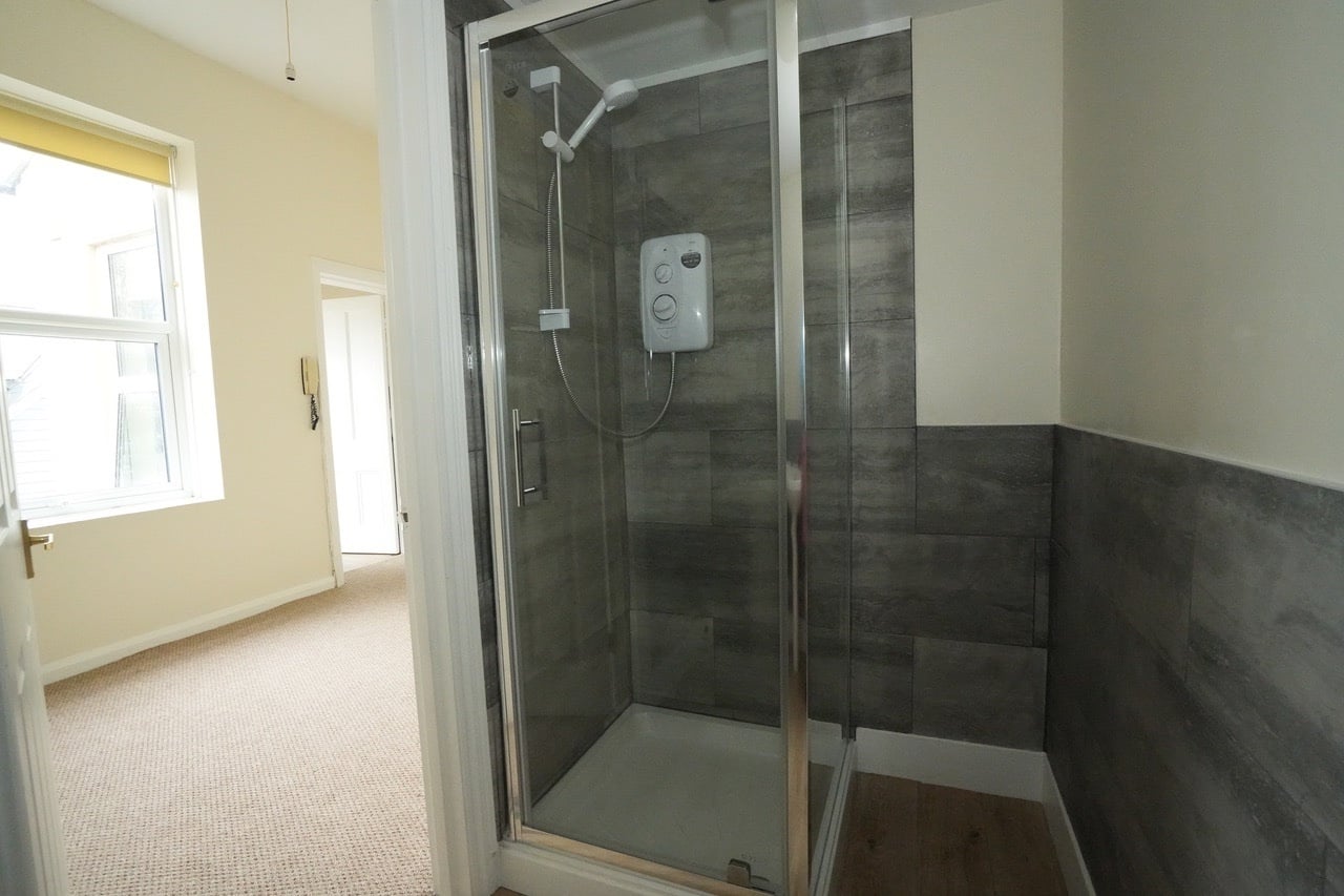 BEXHILL-ON-SEA Newly refurbished studio