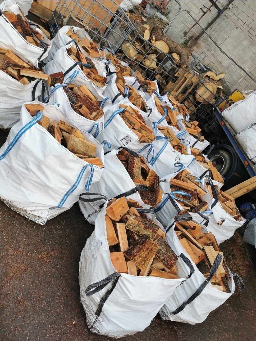 🔥 Kiln Dried Hardwood Firewood – Stoke-on-Trent 🔥