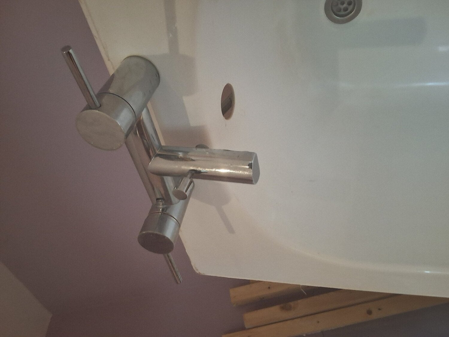 Kartell G Vit G4k Acrylic bath. Mixer tap, shower and waste
