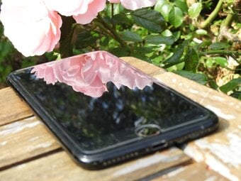 VGC Refurbished Apple I7 Plus iphone in Black. Battery 100%