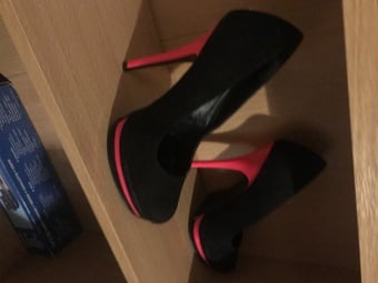 Stilleto black and pink