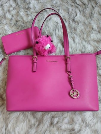 Tunbridge wells  Michael knors bag purse sets £170 each set