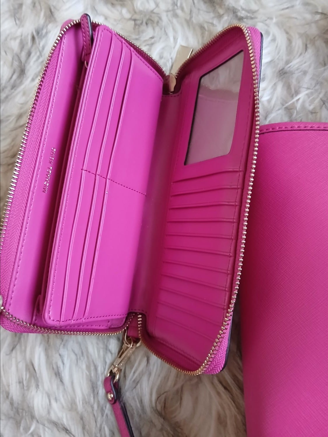 Tunbridge wells  Michael knors bag purse sets £170 each set - Clothing, Footwear & Accessories