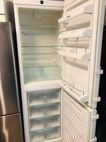 Liebherr 2M tall frost free fridge freezer in excellent condition