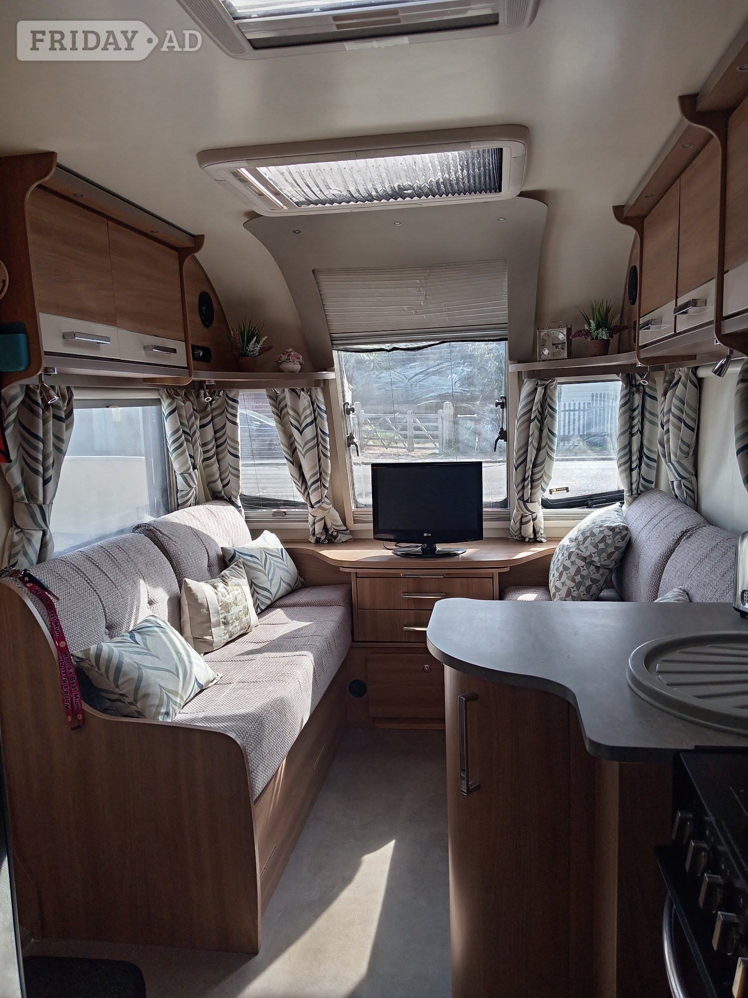 Bailey pegasus verona gt70 2018 sleeps 4 immediate condition  - Motorhomes & Caravans in Rye
