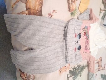 Grey and pink  cat top  with grey leggings 9 to 12 months