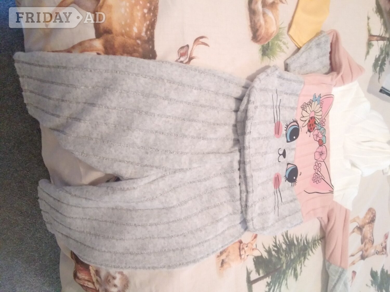 Grey and pink  cat top  with grey leggings 9 to 12 months in Burgess Hill
