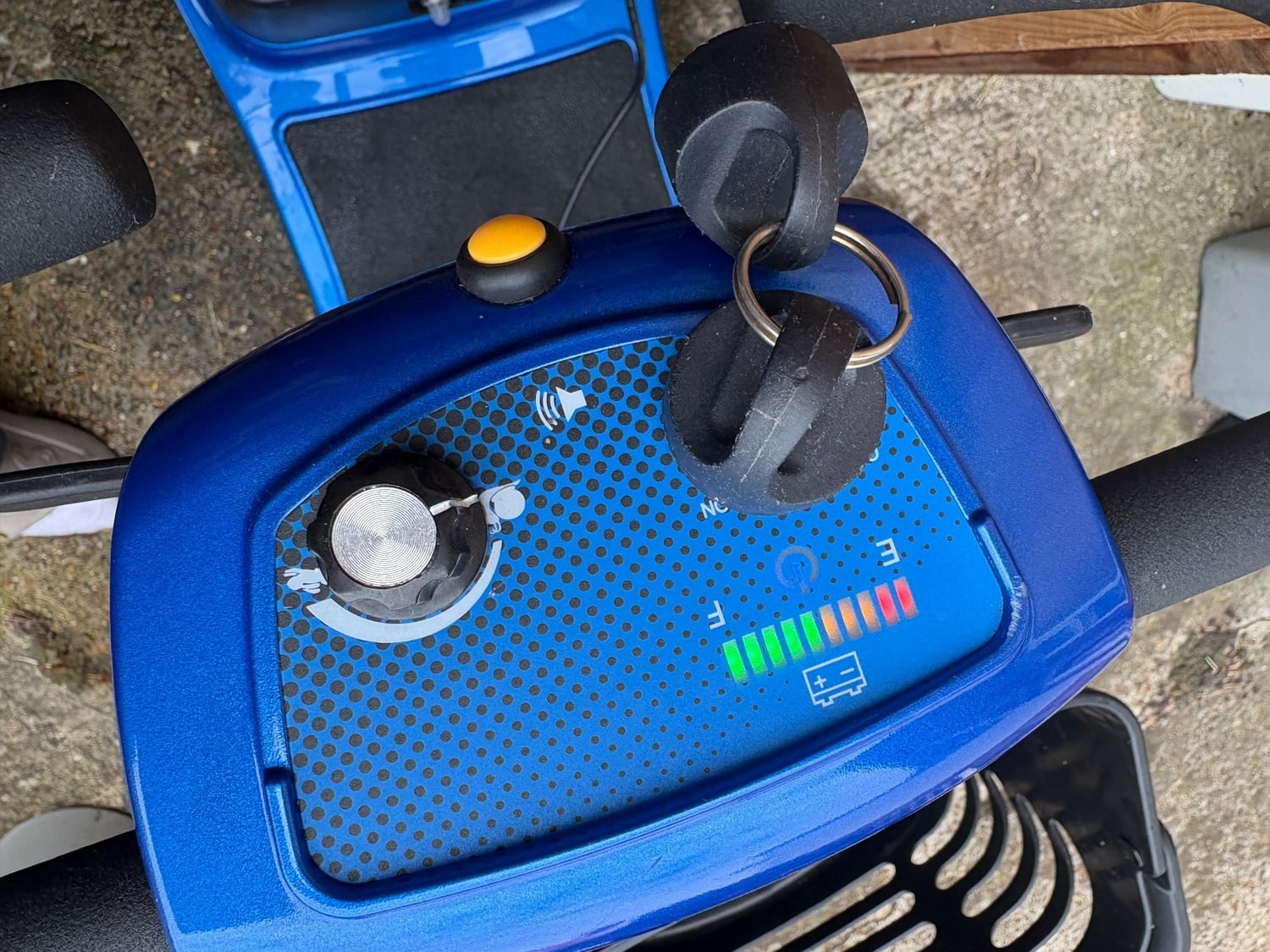 Aguna Comfort Scooter BLUE - Motorbikes, Scooters & Quads in Eastbourne