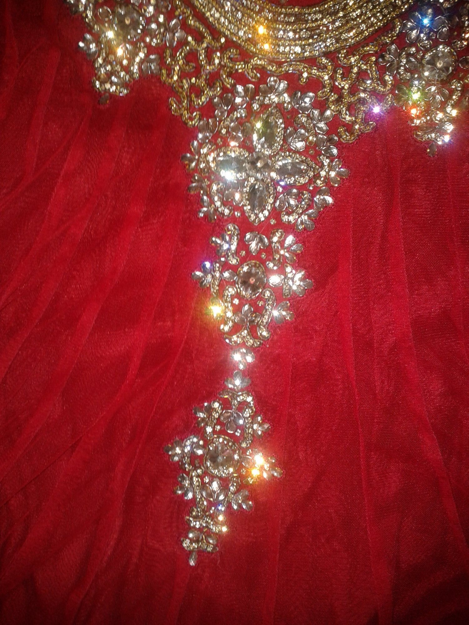 Regal Red & Gold Wedding Masterpiece – Size Medium inc. FREE VEIL