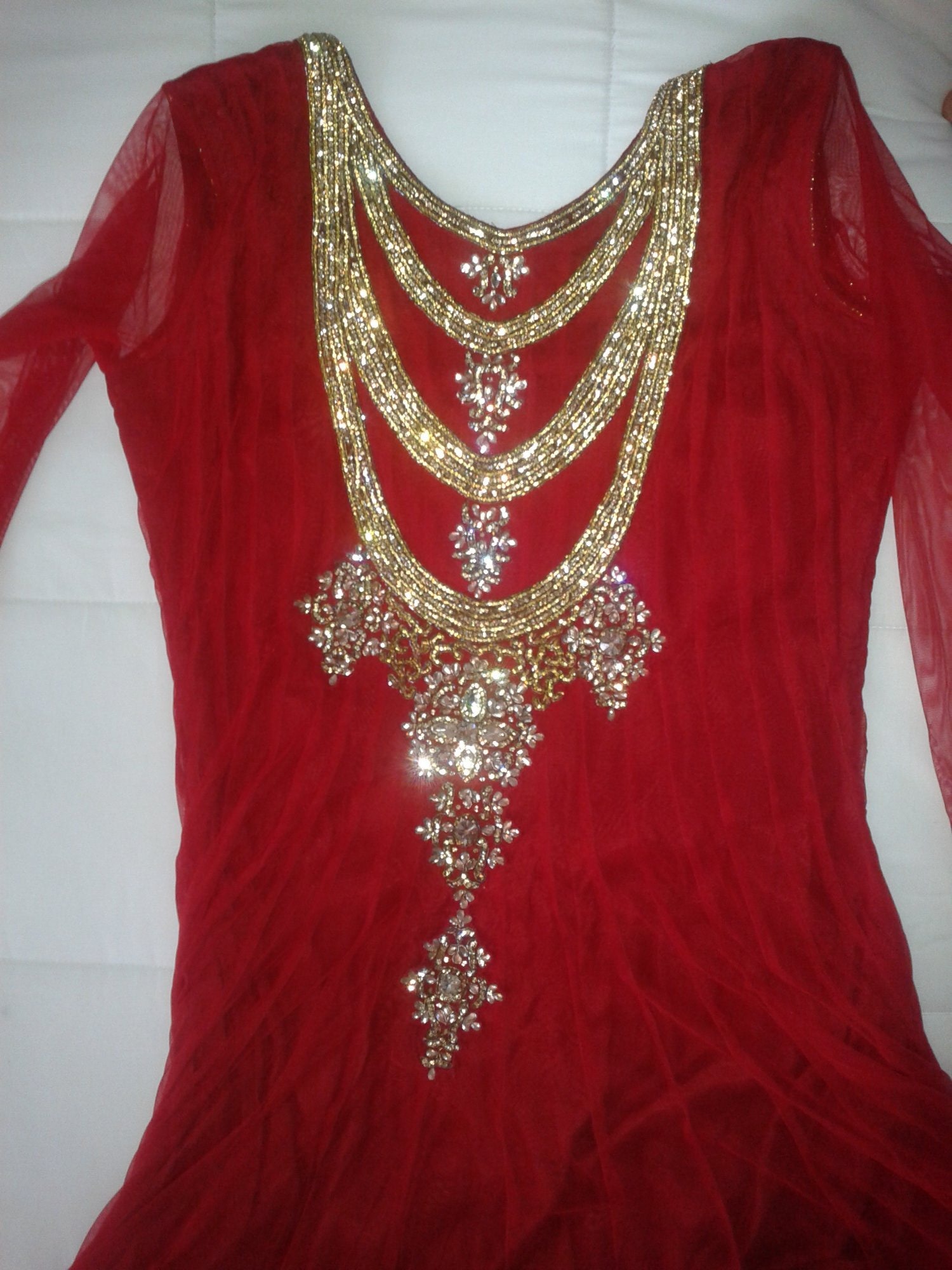 Peterborough Regal Red & Gold Wedding Masterpiece – Size Medium inc. FREE VEIL