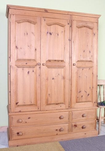 UK Delivery - Large Triple Pine Farmhouse Wardrobe 