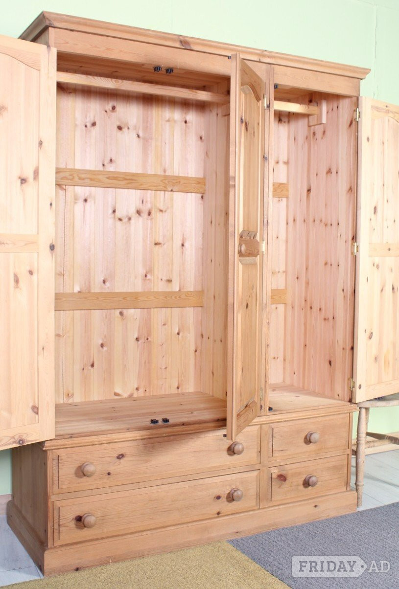 UK Delivery - Large Triple Pine Farmhouse Wardrobe 