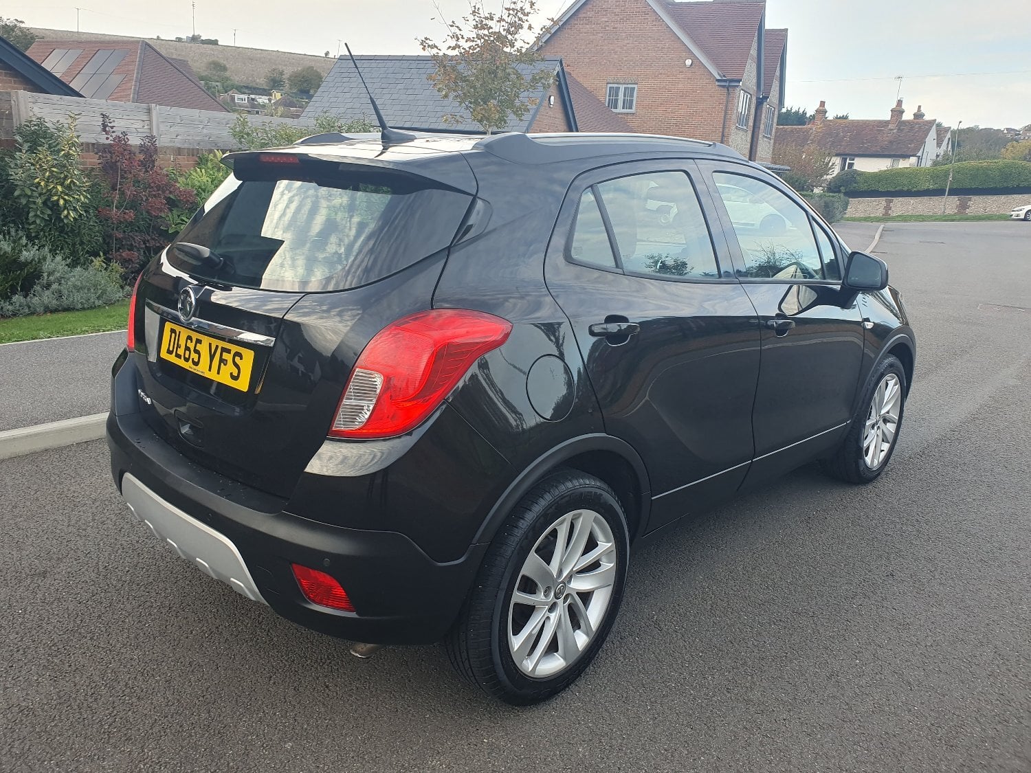 VAUXHALL MOKKA 1.6 SE EXCLUSIVE 12 MONTH MOT 66,000 MILES - Cars in Brighton