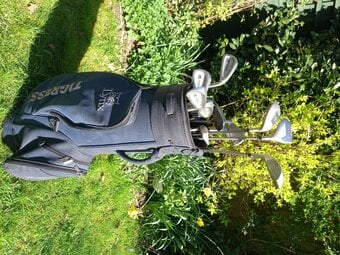 Bargain for someoneLYNX golf clubs and golf bag