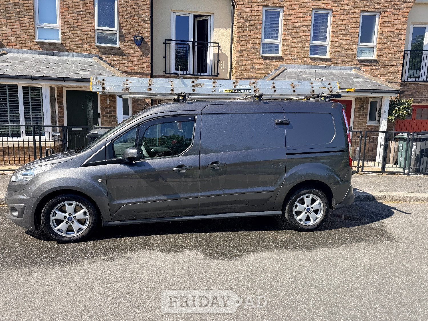 [ berth ]Ford Transit Connect
