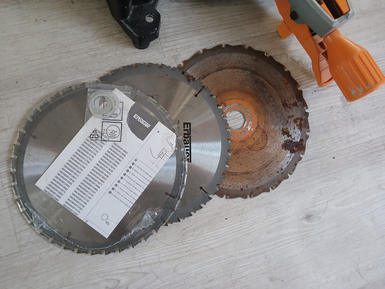  RAGE3S Compound Mitre Saw 240V 
