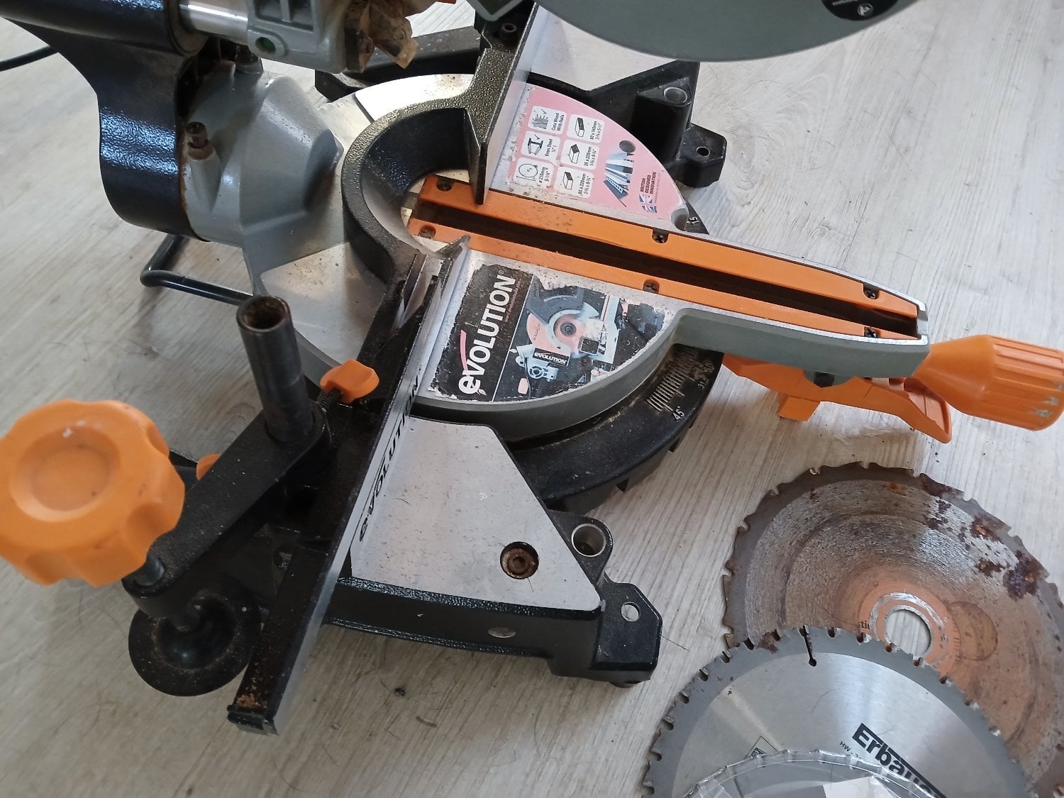  RAGE3S Compound Mitre Saw 240V  - DIY in Eastbourne