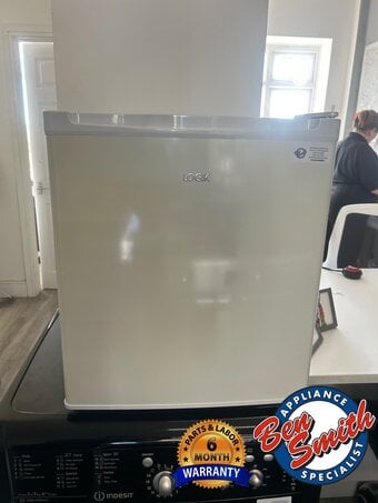 LOGIK TABLE TOP FRIDGE