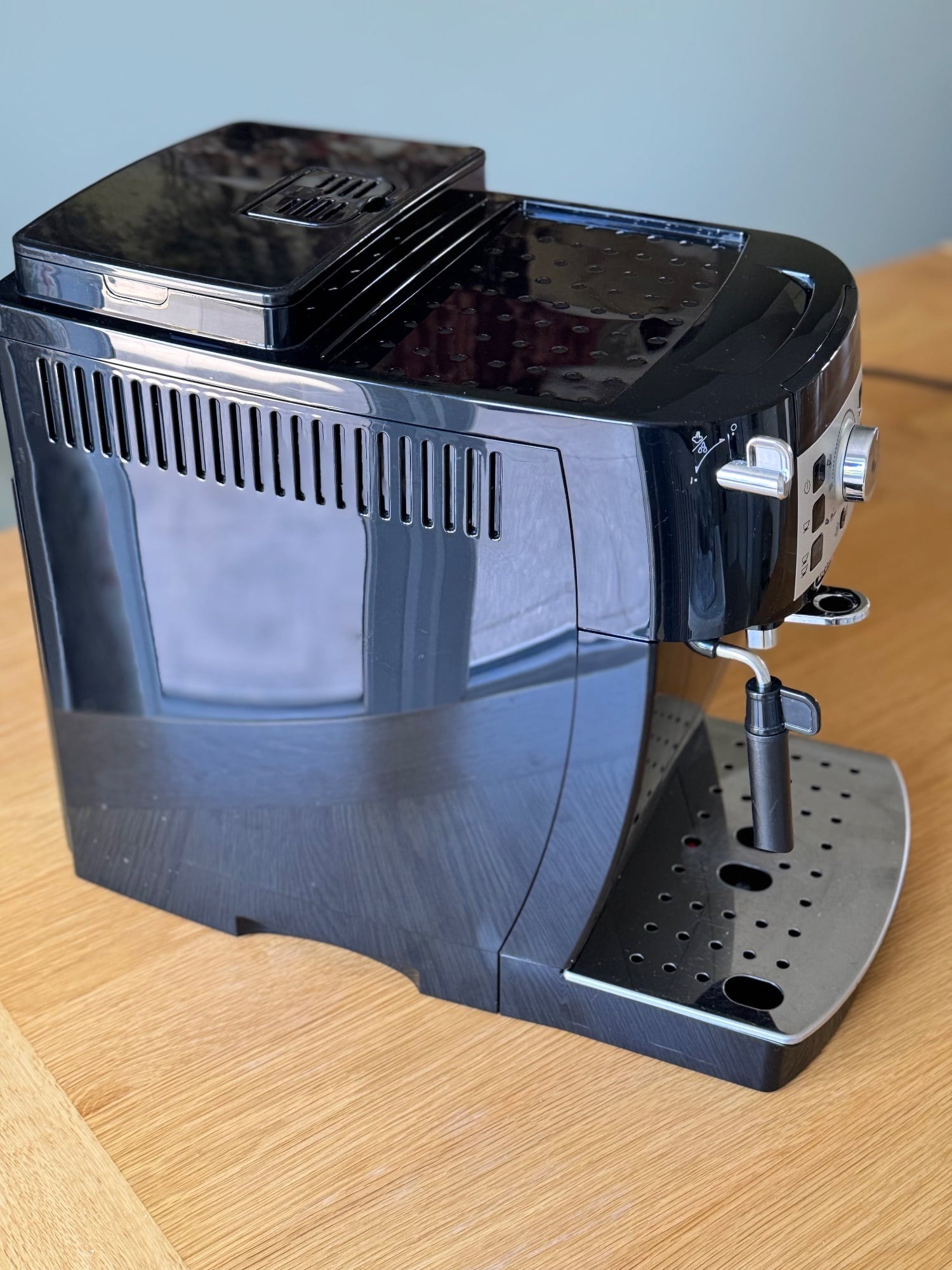 Delonghi Magnifica S Coffee Maker