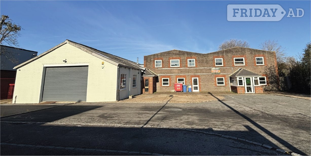 Industrial Unit / Warehouse to Rent in Burgess Hill. in Burgess Hill