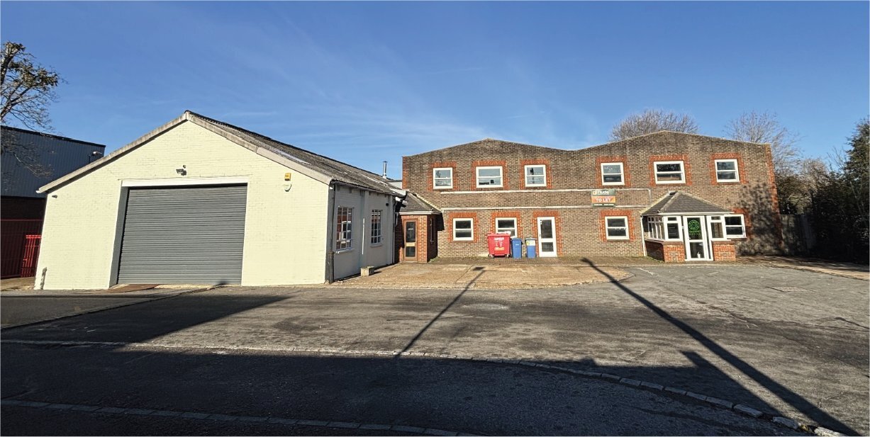 Industrial Unit / Warehouse to Rent in Burgess Hill.