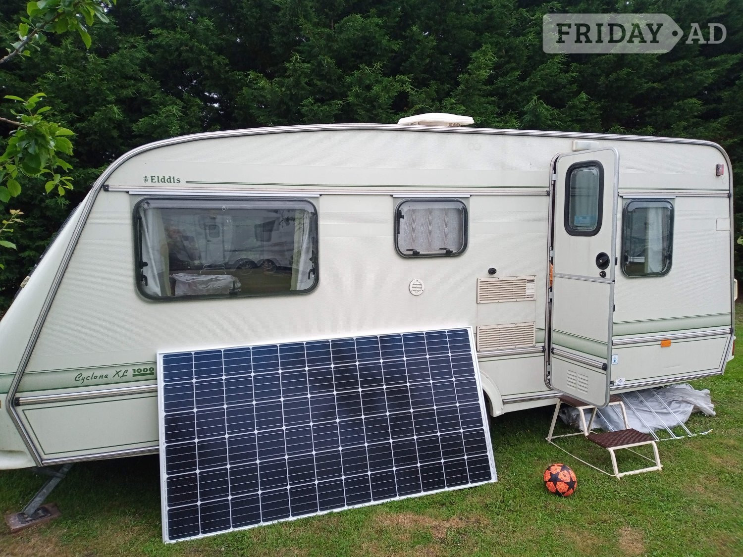 Elddis Cyclone XL 1000 in Horsham