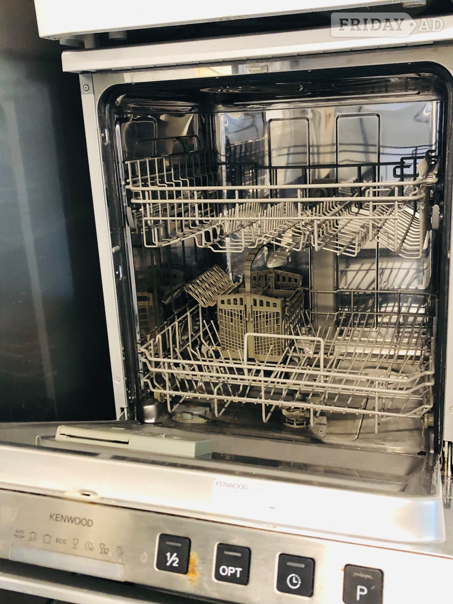 Kenwood full size dishwasher works perfectly 